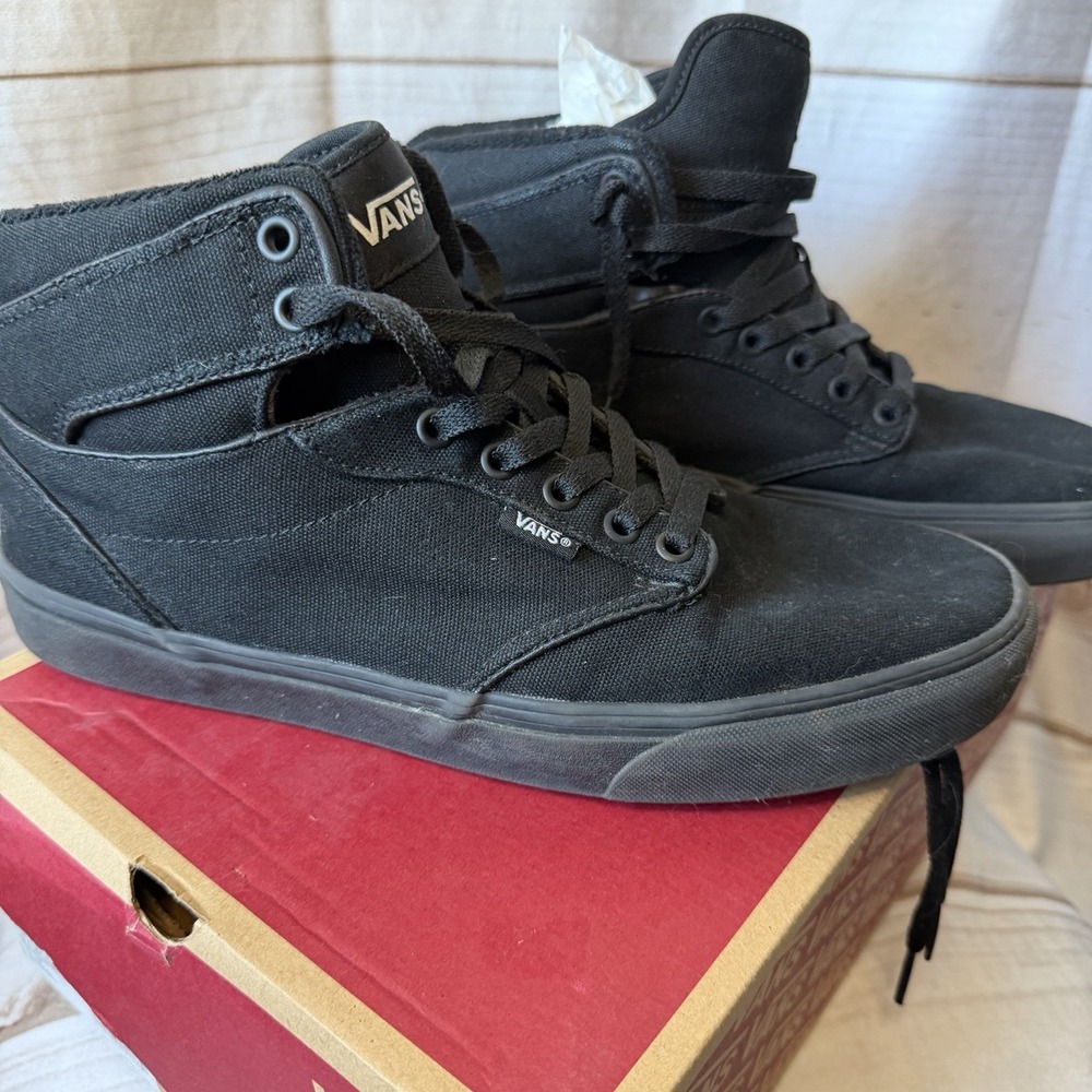 Vans Ward Hi Men's 10.5 Triple Black Canvas High Top Skate Shoes - Picture 2 of 12